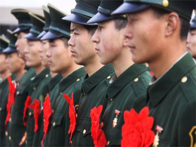 十大好听的军歌(让人难忘的10首经典军旅歌曲)插图4