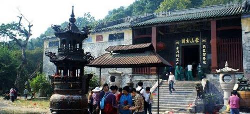 韶关十大著名寺庙排行榜(韶关香火最旺的十大寺庙)插图8