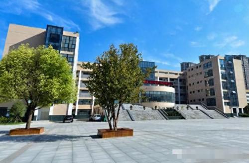许昌市公办中学排名前十(许昌市最好的中学排名)插图6
