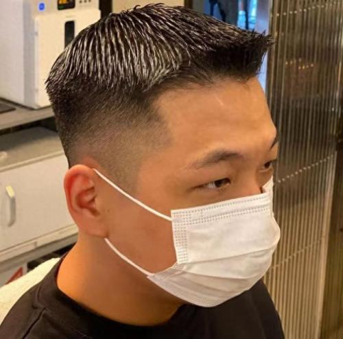 油头发蜡十大排行榜(适合油头好用的发蜡推荐男生)插图2