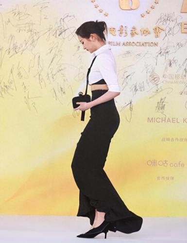 十大惊人女星图片排行榜(欧美亚裔十大女星)插图7