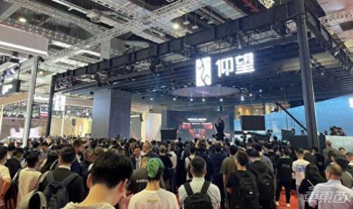 十大新能源跑车品牌排行榜(最贵的跑车十大排名)插图6