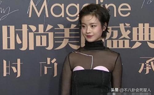 李菲儿裙子滑落(女明星下身穿衣搭配)插图19