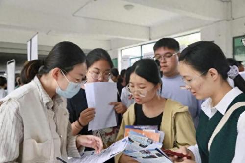烟台人才招聘会(烟台重点大学招聘会)插图6