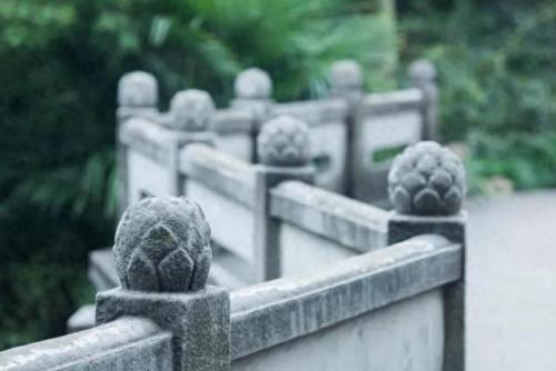 最反常的天气打一成语(天气成语100个)插图2