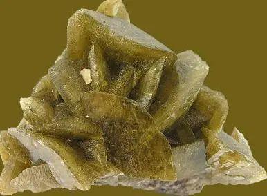 石头硬度排名前十(莫氏硬度超过9不透光是啥石头)插图19