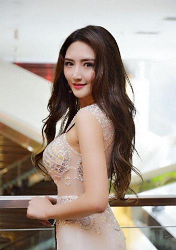 乳神苏梓玲(苏梓玲十大惊艳的照片)插图