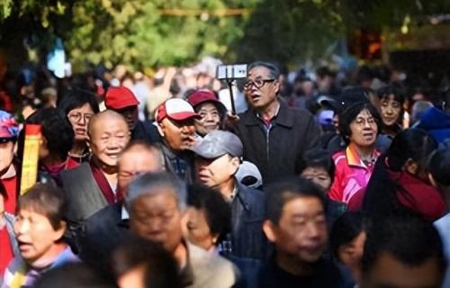 广场舞漂亮的姑娘就要嫁人啦(广场舞漂亮的姑娘就要嫁人了)插图15