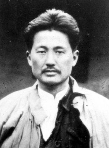 民族英雄的故事(邱少云的英雄事迹)插图2