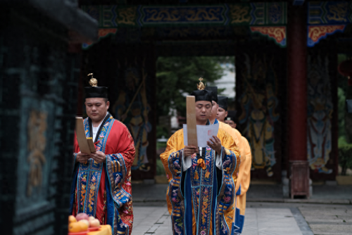 朝板每天可获得经验(什么指令能踩压力板获得无限经验)插图1