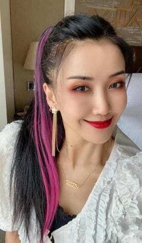 王蓉整容前后(王蓉整容过吗)插图17