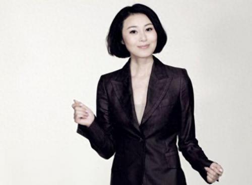 美女主播李泳(广东卫视女主持人李泳个人资料)插图10