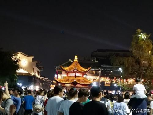 南京夜市酒吧排名前十(南京外人多的酒吧)插图1