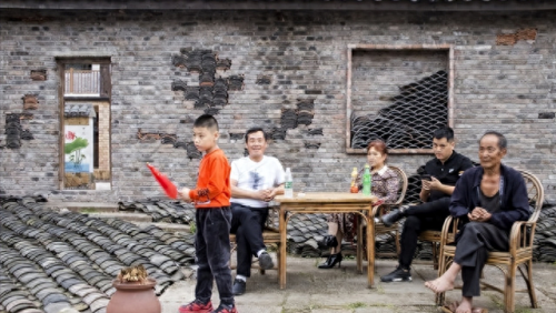 广场舞漂亮的姑娘就要嫁人啦(广场舞漂亮的姑娘就要嫁人了)插图5