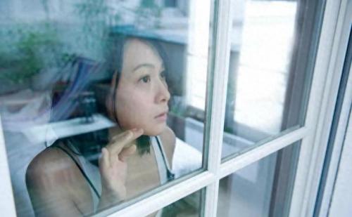 刘若英老公钟小江(刘若英一家三口相片)插图1