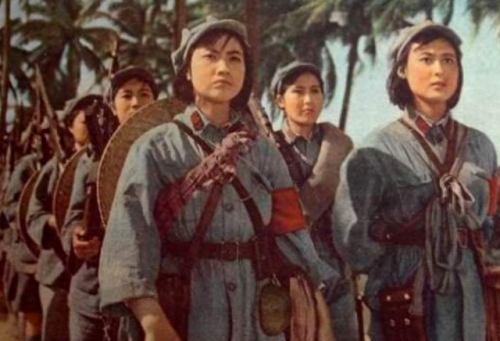 你不是三个月前的野姑娘(你不是三个月前的野姑娘下句)插图2