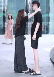 热吻动态图片(动态接吻表情包)插图5