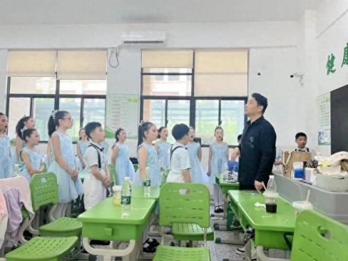 盐城市排名前十小学老师(平滩小学最出名的老师)插图6