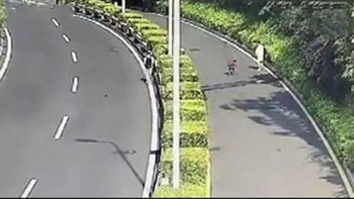 捡到10万元钻戒以为是道具(捡到原价近十万的钻戒)插图3