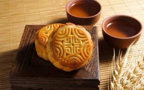 哑巴打手势打一成语(哑巴打手势打一个成语)