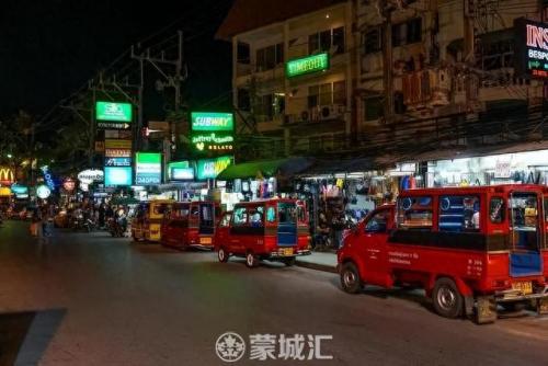 体验海底漫步溺亡(海底漫步头盔为什么不会进水)插图5