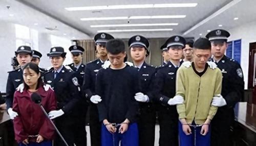 青岛聂磊黑社会纪实(青岛聂磊葬礼现场)插图5