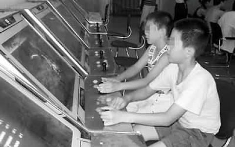 东东不死传说(东东不死传说姐妹花)