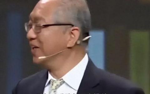 小明向爸爸借了500(跟父母各借10万花17万买车)