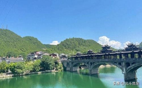 凯里广场美食排名前十(凯里美食一条街最火爆生意)插图2