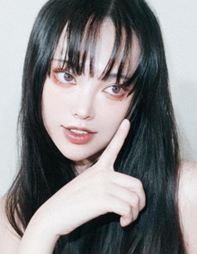 彩妆美女图片(女生高清无ps裸妆图片)插图1