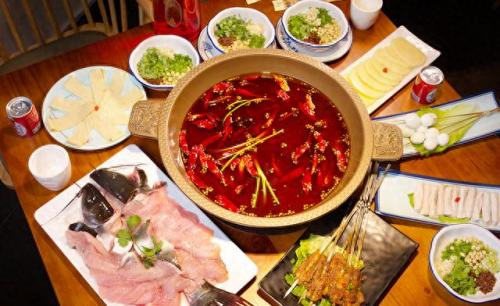 四川鲜鱼火锅加盟排名前十(成都蜀滋香鲜鱼火锅黄金路店)插图5