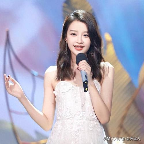 李菲儿裙子滑落(女明星下身穿衣搭配)插图37