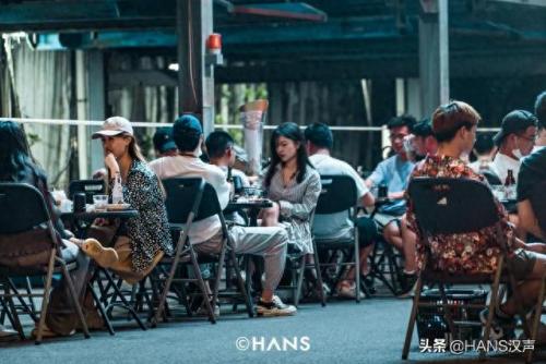 皇家礼炮歌词(皇家礼炮原版音乐)插图8