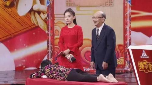 哪个动作更容易引起腰酸背痛(三个动作改善腰酸背痛)插图2