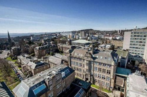 英国大学工业设计排名前十(英国设计类的学院排名)插图2