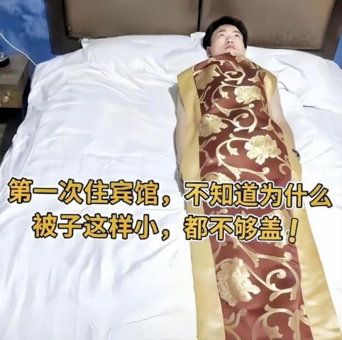 床旗是干嘛用的(酒店床旗的特殊作用)插图
