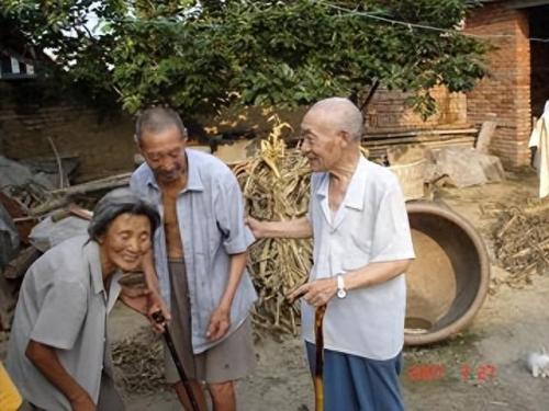 广场舞漂亮的姑娘就要嫁人啦(广场舞漂亮的姑娘就要嫁人了)插图25