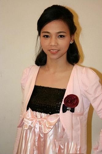 非诚勿扰女主持人排名前十(非诚勿扰历年女主持人)插图7