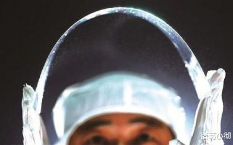 电视玻璃排名前十(玻璃上可以挂电视吗)