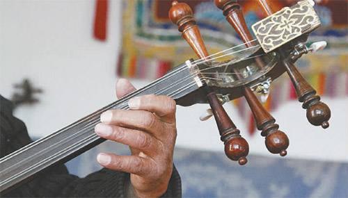 六弦琴是什么乐器的别称(六弦琴快弹起来)插图1