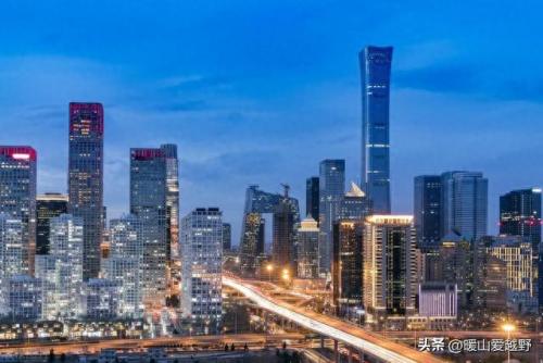 中国城市最高山峰排名前十(最高的十座山峰城市)插图1
