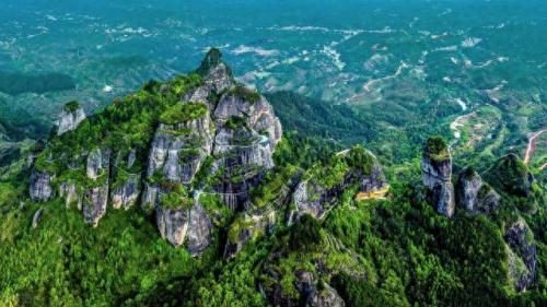 广东排名前十高山(广东十大高山排行榜)插图1