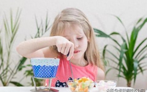 美欣雅(美欣雅连衣裙)