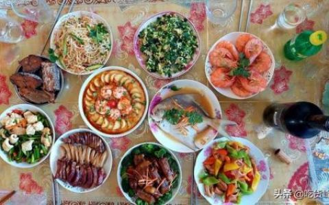年夜饭一般做多少个菜(一桌10个菜的图片)