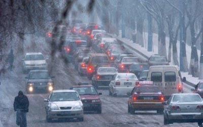 冰雪路面驾驶技巧(雪天行车技巧)插图1