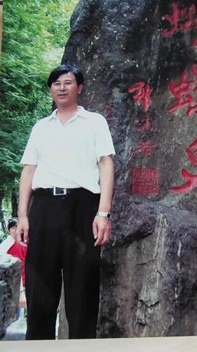 家法打板子(霸道总裁哥哥拿皮带打弟弟)插图1