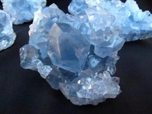 石头硬度排名前十(莫氏硬度超过9不透光是啥石头)插图29