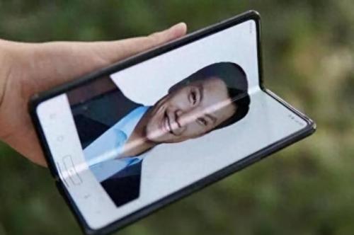 全球手机屏占比排名前十(屏占比高的手机排名)插图