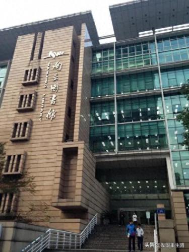 城市公共图书馆排名前十(杭州公共图书馆还书点)插图3