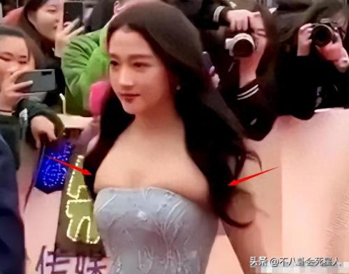 李菲儿裙子滑落(女明星下身穿衣搭配)插图14